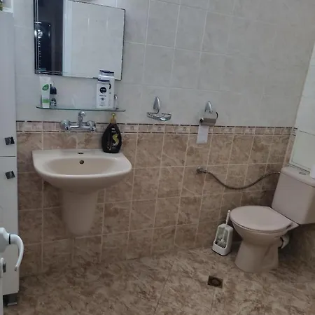 Стая За Гости На Гр. Бургас Lägenhet Burgas